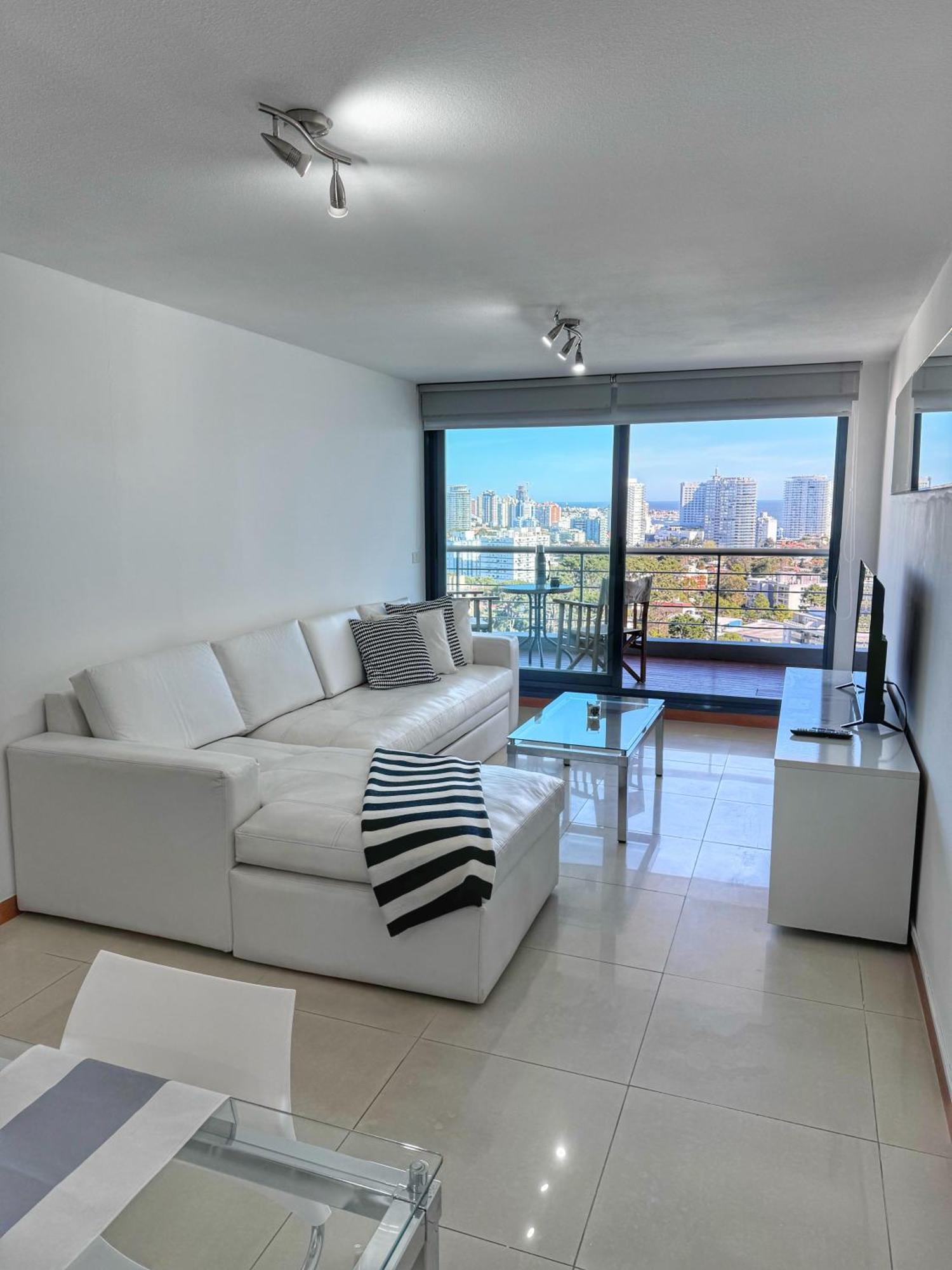 Apartamentos Torre Tressesenta Punta del Este Exterior photo