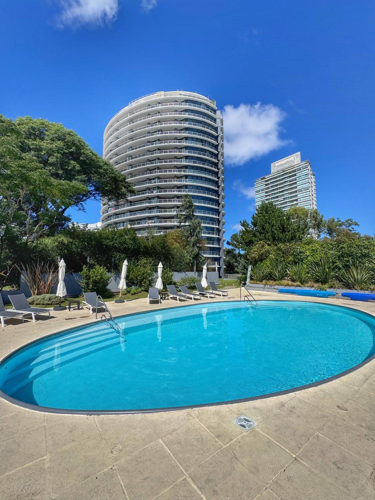 Apartamentos Torre Tressesenta Punta del Este Exterior photo