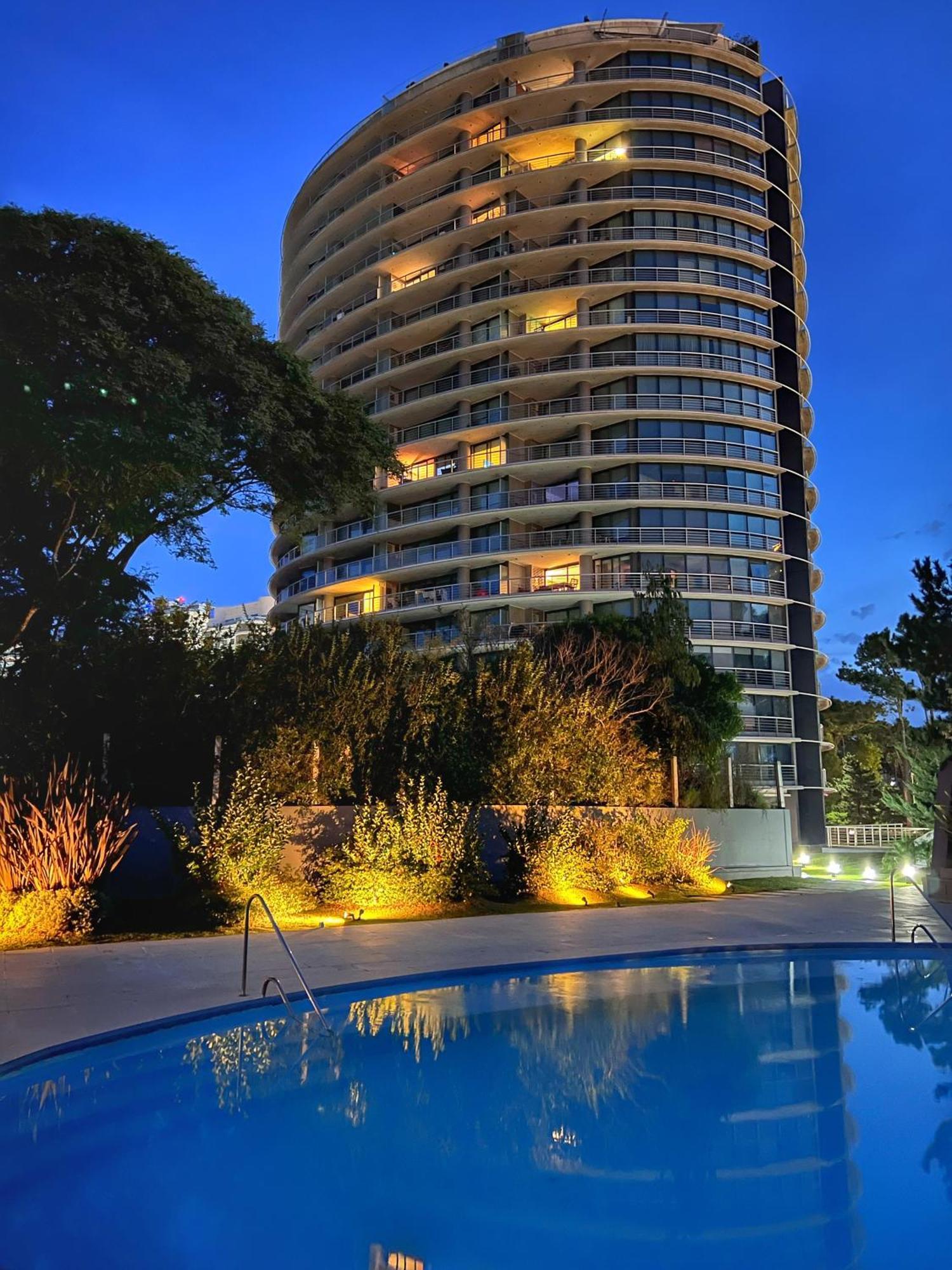 Apartamentos Torre Tressesenta Punta del Este Exterior photo
