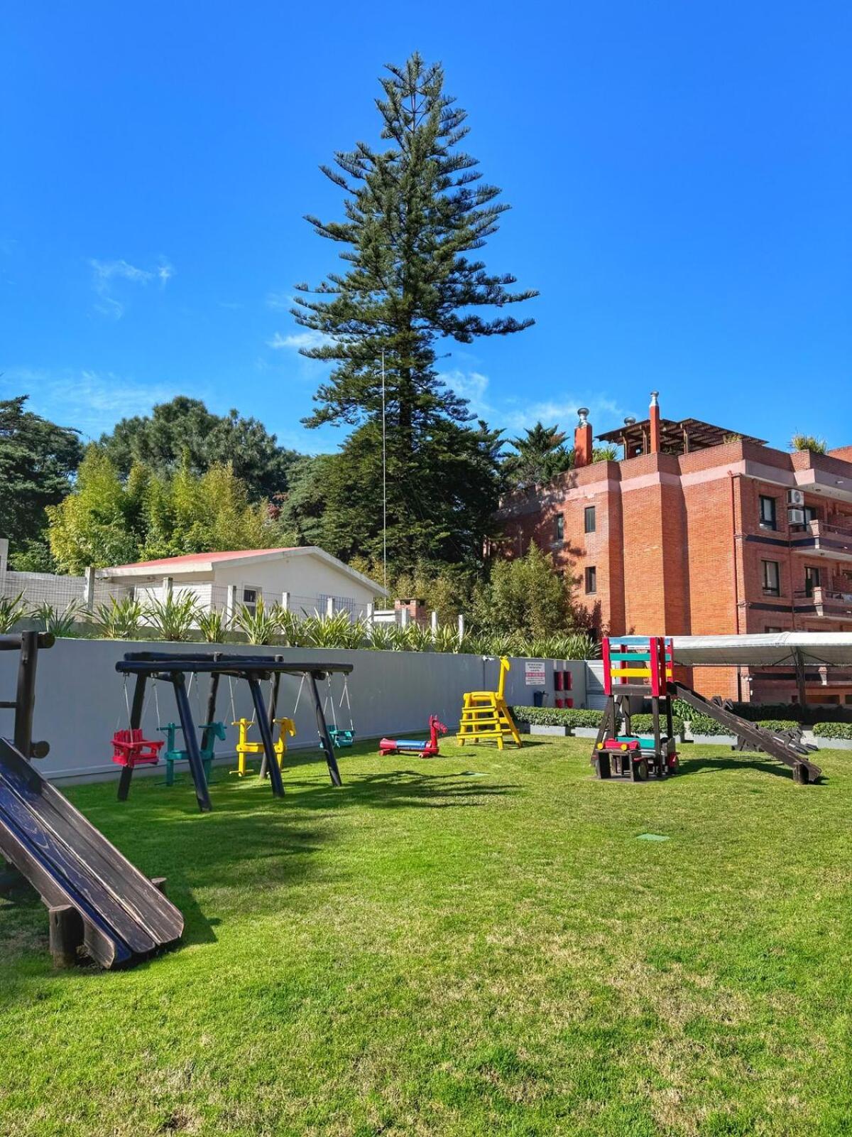 Apartamentos Torre Tressesenta Punta del Este Exterior photo